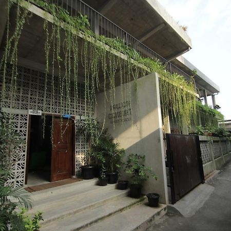 Pawon Cokelat Guesthouse Jogyakarta Zewnętrze zdjęcie