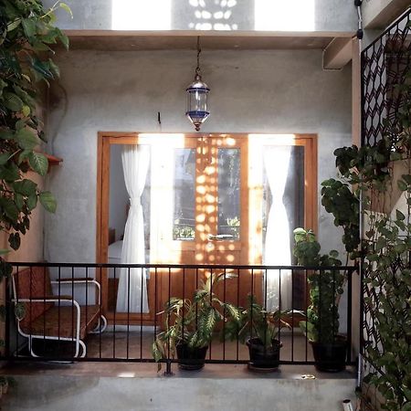 Pawon Cokelat Guesthouse Jogyakarta Zewnętrze zdjęcie