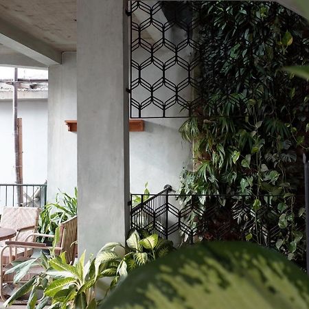 Pawon Cokelat Guesthouse Jogyakarta Zewnętrze zdjęcie